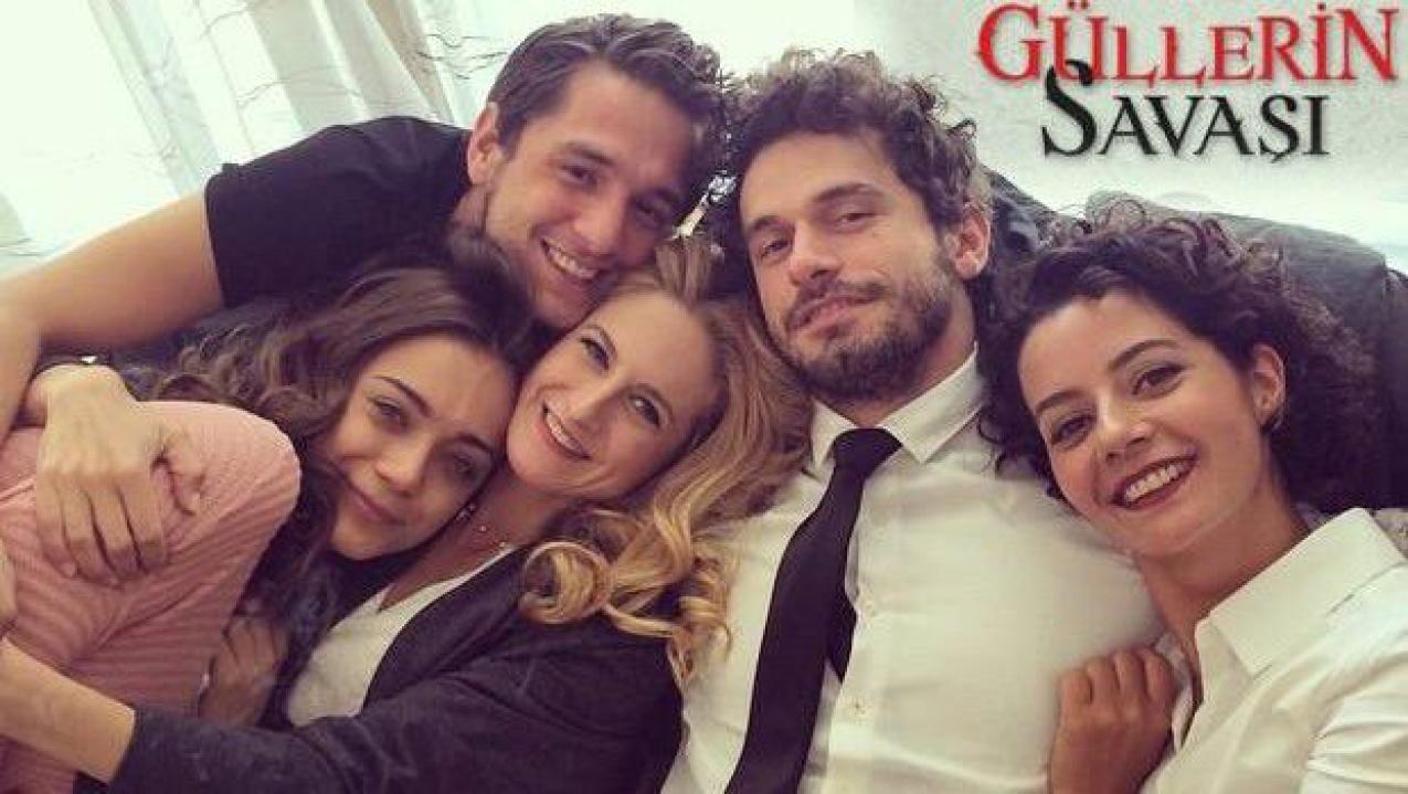 شاهد مسلسل حرب الورود الحلقة 51 مترجمة للعربية HD