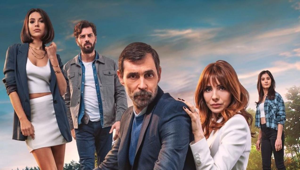 شاهد مسلسل بيت من ورق الحلقة 4 مترجمة للعربية HD