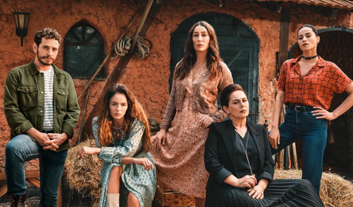 شاهد مسلسل عدو الحب الحلقة 1 مترجمة للعربية HD