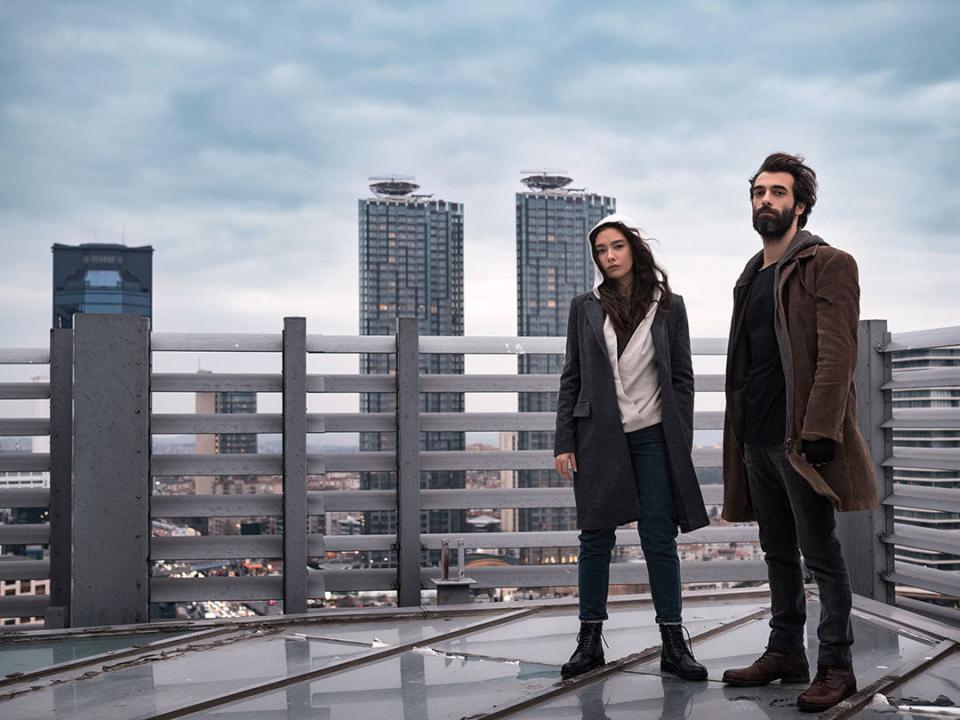 شاهد مسلسل القاع الحلقة 4 مترجمة للعربية HD