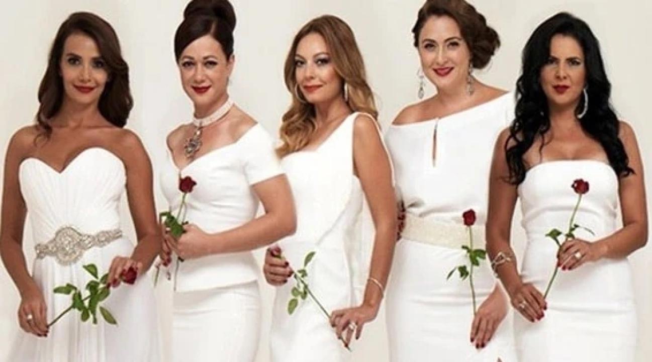 شاهد مسلسل نساء حائرات الحلقة 11 مترجمة للعربية HD